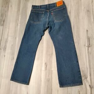 Levi’s 517 Jeans (34x30) Boot Cut These Levi's 517 jeans are part of the Levi's